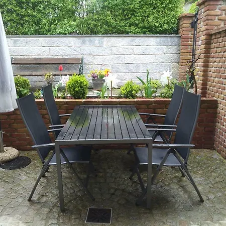 Gaestezimmer Bruehl ホームステイ