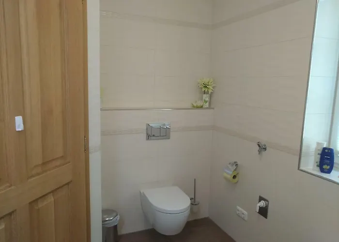 Δωμάτια σε οικογενειακή κατοικία Gaestezimmer Bruehl